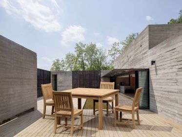 Rialto Side Chair 7 Pieces Outdoor Square Dining Set